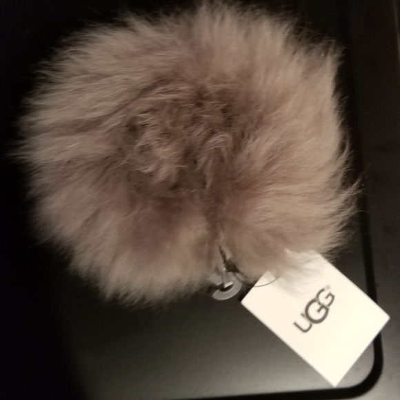UGG Shearling Fur Cuffs - Picture 4 of 4